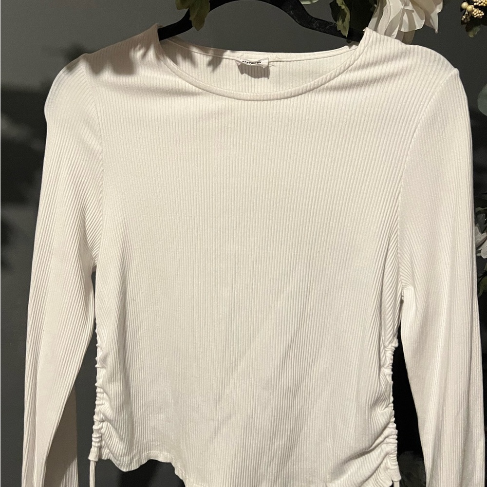 Cotton On : ribbed long sleeve w/ open back.